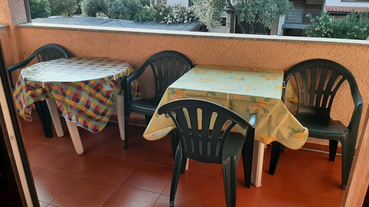 Pressi Aeroporto Costa Smeralda Olbia Kültér fotó