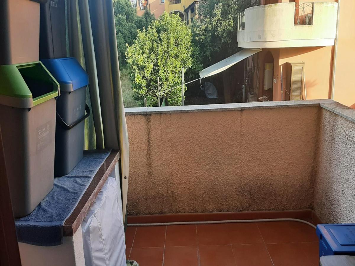 Pressi Aeroporto Costa Smeralda Olbia Kültér fotó